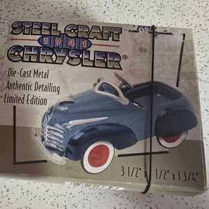 Xonex Steel Craft 1941 Chrysler Limited Edition Die-Cast Metal Car